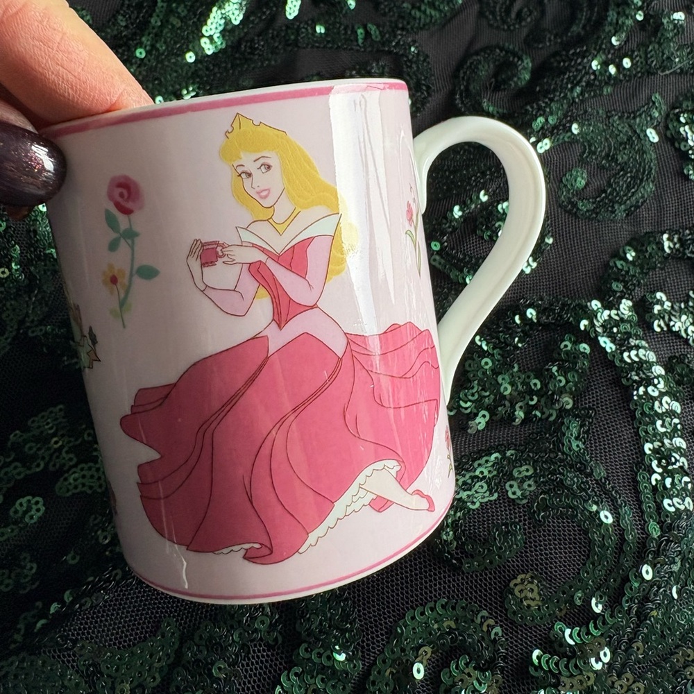 Vintage Sleeping Beauty Princess Aurora Tea cup - Picture 10 of 10